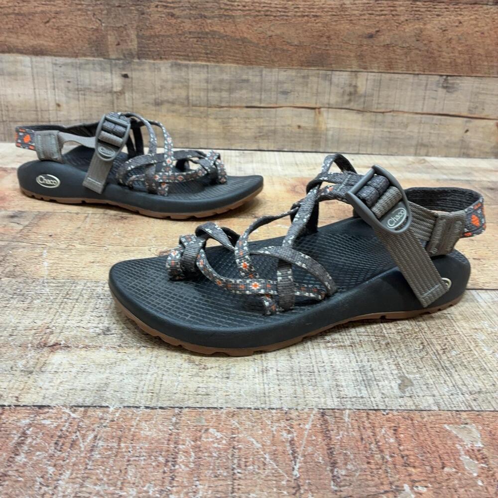 Chaco Sandals Womens Size 7 38 Gray Strappy Adjustable Outdoor Comfort Shoes
